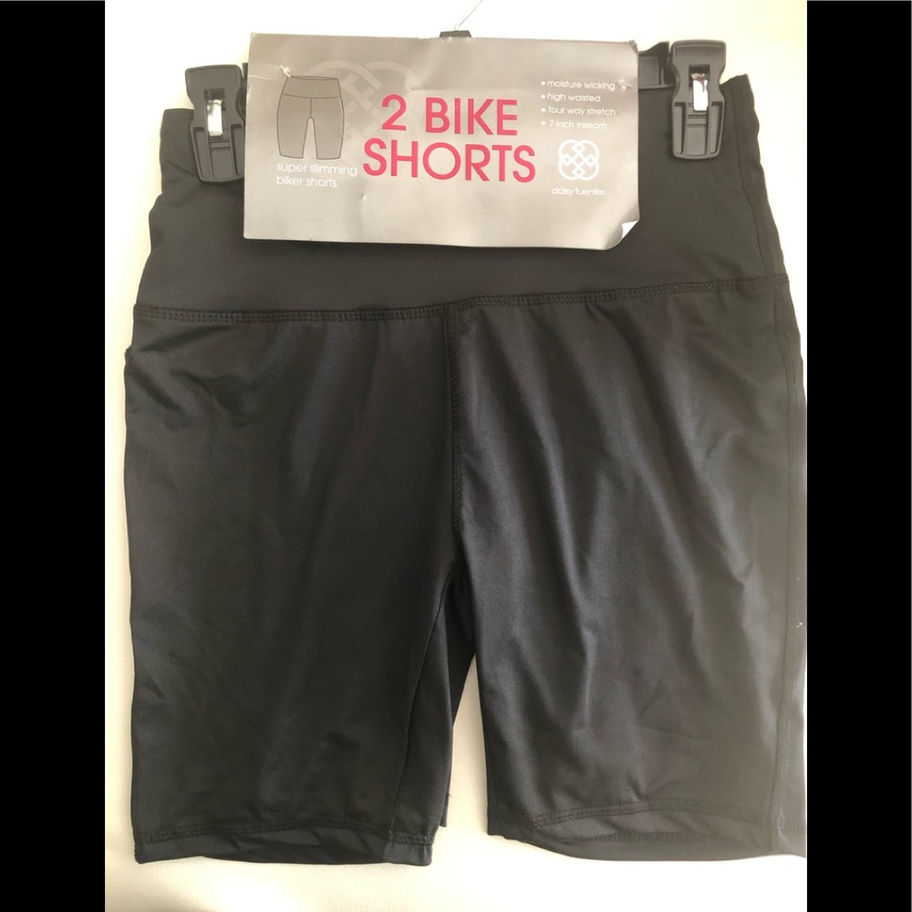 Daisy Fuentes Super Slimming Biker Shorts